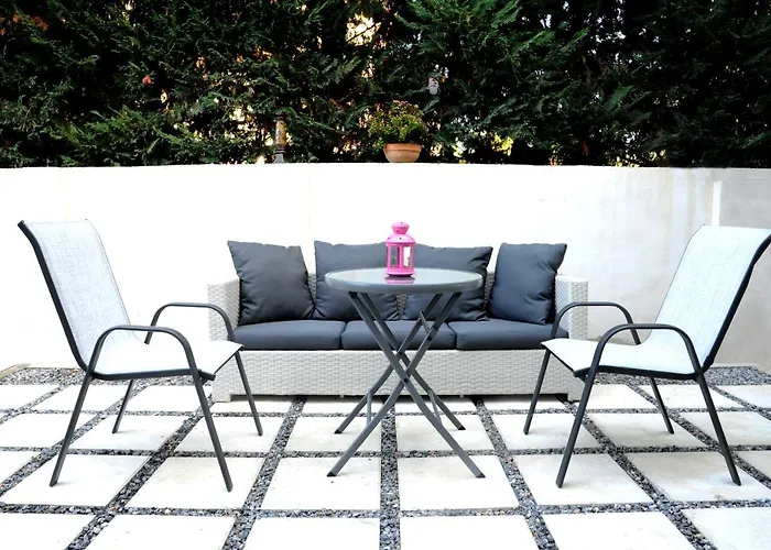 Olive And Orange * Мистра